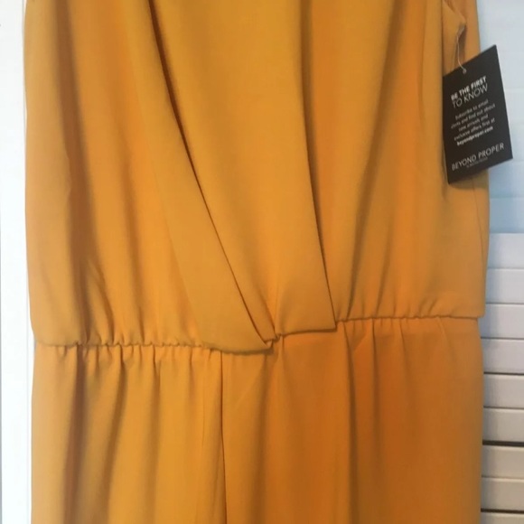 Gold Sleeveless Jumpsuit Size L 14 16 Keyhole - Picture 4 of 12